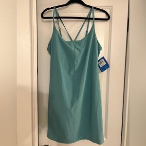 Columbia athletic dress
